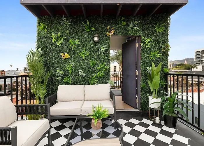 Hollywood Glam Hideaway - Steps To Walk Of Fame